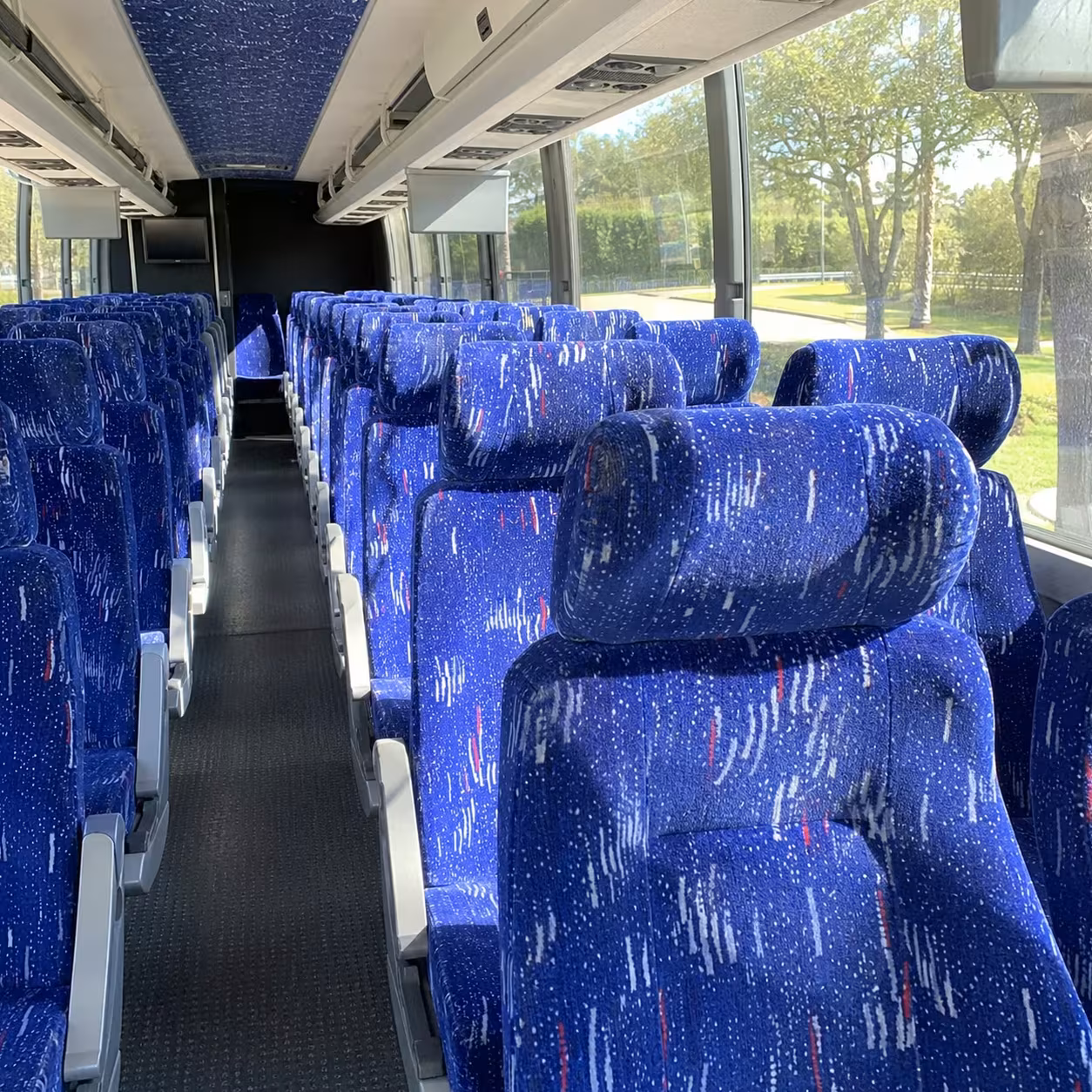 boulder charter bus rentals to denver international airport